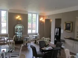 Château De Lazenay - Résidence Hôtelière