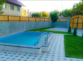 Green Garden Garni