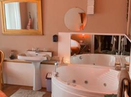 Chambre romantique, hotel with jacuzzis in Brussels