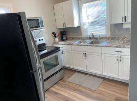 Spacious Remodeled 1 Bed1 Bath, Awesome Location!, hotell sihtkohas Sidney