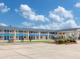 Days Inn by Wyndham Baytown TX,  em Baytown