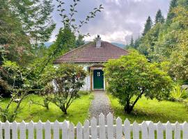 Nursery Cottage Benmore, hotel with parking in Benmore