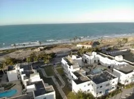 Porto Canoa Apartamento com vista para o Mar - Rhodes 203, Aracati, CE