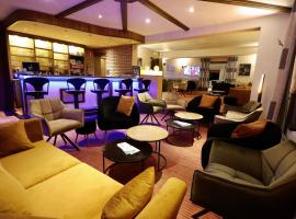 オテル ヴァル ドゥ ロール、ブルク・ロイラントの4つ星ホテル