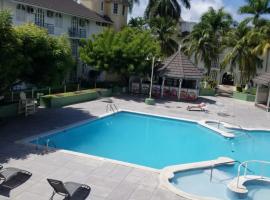 WINS On The Beach (@ Sandcastles Resort)、オーチョ・リオスのアパートホテル