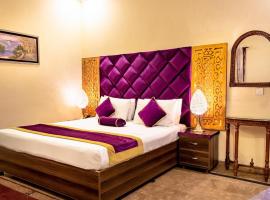 Rose Palace Hotel, Gulberg, хотел в Лахор