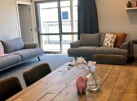 Central, Cosy, Convenient, Hotel in Twizel
