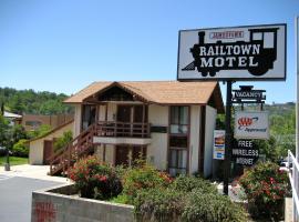 Jamestown Railtown Motel โรงแรมที่มีที่จอดรถในเจมส์ทาวน์