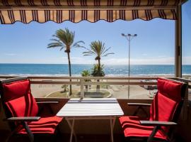 Studio 2 Sea front, hotel in Rincón de la Victoria