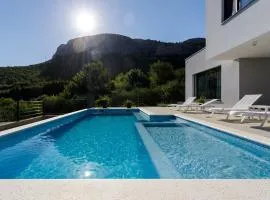 NEW! Modern Villa Elia with 40sqm heated pool, 3 bedrooms, and Split city views