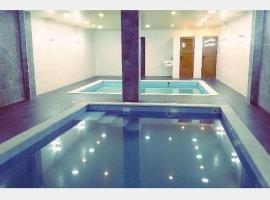 Sah alnoum hotel, hotel v destinaci Irbid