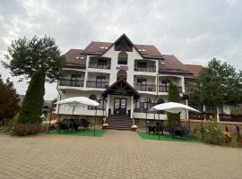 Pension Elegance, hotel di Gura Humorului