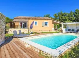 3 Bedroom Cozy Home In Saint-saturnin-ls-apt