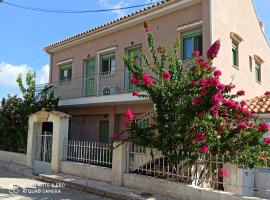 LUXURIOUS APARTMENTS ANGELINA 2, hotel v destinaci Karavomylos