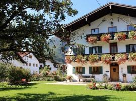 Schwaigerhof, farm stay in Marquartstein