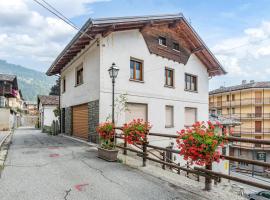 Casa Lucia, pet-friendly hotel in Brusson