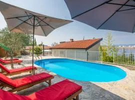 4 Bedroom Stunning Home In Omisalj