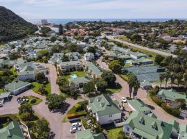 Plettenberg Bay Unit 7 River Club Mews Apartment, hotel sa Plettenberg Bay