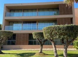 Herdade dos Salgados - Apartamento T2, hotell nära Salgados golfbana, Guia