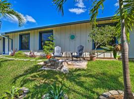 Tropical Cottage with Patio, Gas Grill and Fire Pit!, Hotel mit Parkplatz in Jupiter