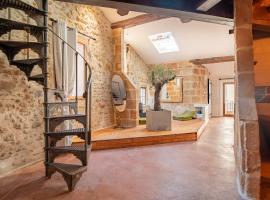 L'Olivier Loft HH Centre Corum - Netflix & Prime Video 4k, self catering accommodation in Montpellier