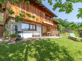 Beautiful Home In Telve Di Sopra With 2 Bedrooms And Wifi, hotel con parcheggio a Telve