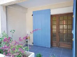 Cozy Apartment In Six Fours Les Plages