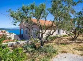 1 Bedroom Stunning Apartment In Vrbnik