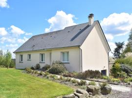 Cozy Home In Montchamp With Kitchen, casa per le vacanze a Montchamp
