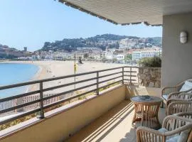 Nice Apartment In Tossa De Mar With 4 Bedrooms And Wifi