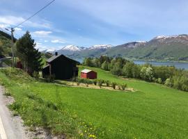 Holten Seafishing, hotelli kohteessa Torvikbukt