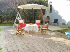 Four-Bedroom Holiday Home in Agios Vasilios, ξενοδοχείο στον Άγιο Βασίλειο