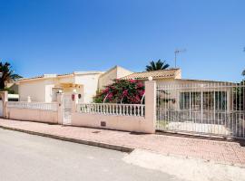 Amazing Home In Orihuela With 3 Bedrooms And Wifi, holiday rental sa La Florida