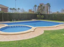 Nice Apartment In Torrevieja With Wifi, ξενοδοχείο στην Τορεβιέχα