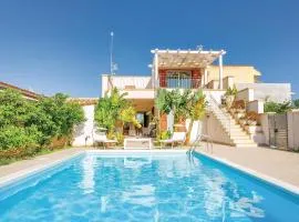 Amazing Home In Menfi -ag- With 3 Bedrooms, Wifi And Private Swimming Pool