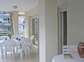Awesome Apartment In Tossa De Mar With 3 Bedrooms