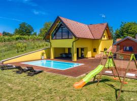 Amazing Home In Selnica With Kitchen, hotel in Selnica