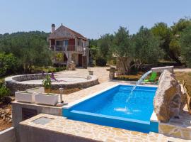 Stunning Home In Ston With 2 Bedrooms, Wifi And Outdoor Swimming Pool, hotel v destinaci Ston