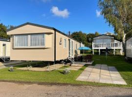 51 Lytchett Bay View, 3 bed, Rockley Park Poole, resort in Poole