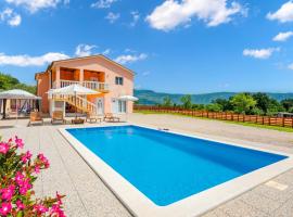 Lovely Home In Podpican With Outdoor Swimming Pool, hotelli kohteessa Gromnik