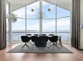 Guestly Homes - 3BR Luxury Beachfront Villa