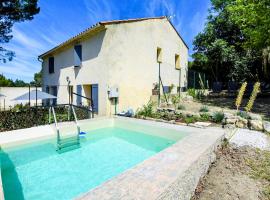 Amazing Home In Beaumes-de-venise With Private Swimming Pool, Can Be Inside Or Outside, hotel in Beaumes-de-Venise