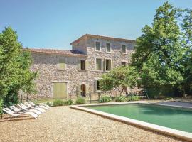 Cozy Home In Anduze With House A Mountain View, medencével rendelkező hotel Anduze-ben