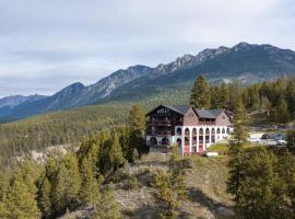 Viesnīca Radium Chalet pilsētā Reidiumhotspringsa