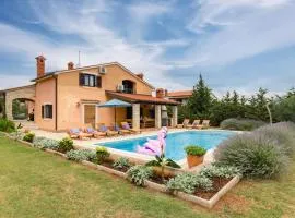 Stunning Home In Pula With Outdoor Swimming Pool