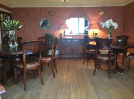 Broom Lodge, hotel with parking in Largs