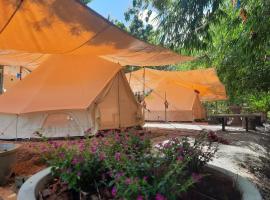 Baan Rai Pu Fa, camping de luxe à Sattahip