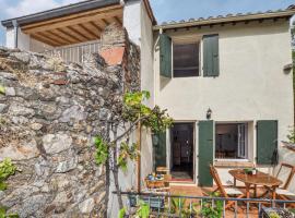 Amazing Home In Ceret With Wifi, готель у місті Сере