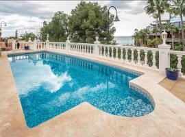 Awesome Home In Altea With 5 Bedrooms, Outdoor Swimming Pool And Swimming Pool, 3hvězdičkový hotel v destinaci Altea