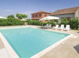 Casale Delle Rose, place to stay in Lendinara